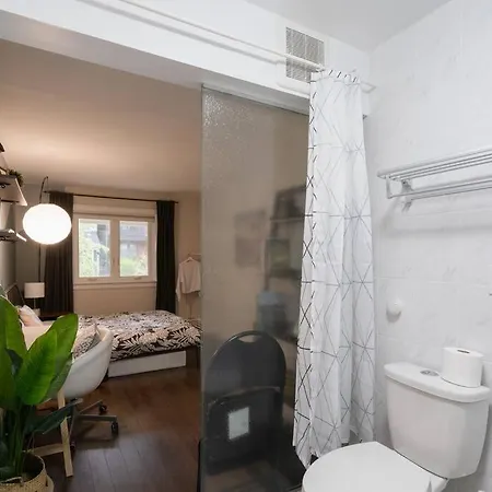 Spacious Room With Ensuite Bathroom Near Subway, Koreatown & Uoft Toronto Extérieur photo