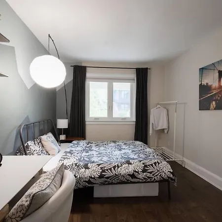 Spacious Room With Ensuite Bathroom Near Subway, Koreatown & Uoft Toronto Extérieur photo